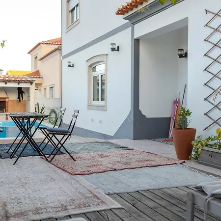 Retreat Center - Which-house Homestay Ferrel (Leiria)