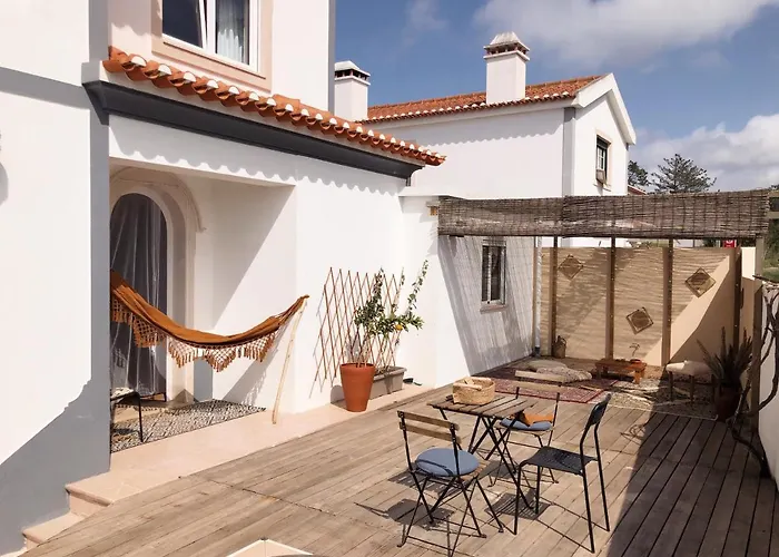 Retreat Center - Which-house בית אירוח