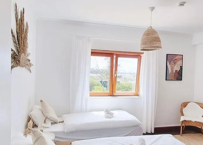 Retreat Center - Which-house בית אירוח פרל