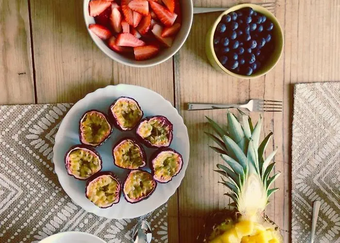 Retreat Center - Which-house בית אירוח *