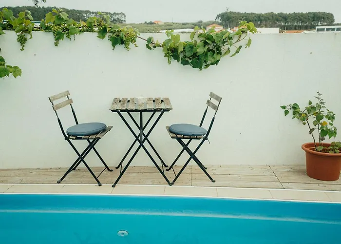 Retreat Center - Which-house בית אירוח