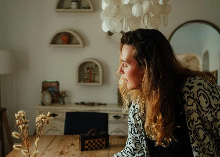 Retreat Center - Which-house בית אירוח *